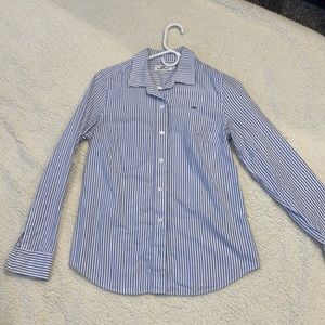 Vineyard vines women’s button down shirt size 4